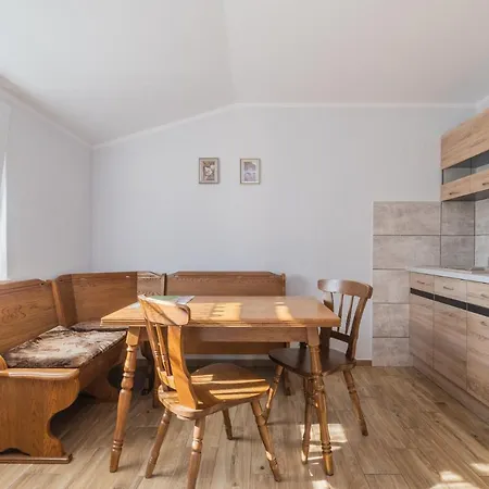 Pokoje Goscinne Lipowa Homestay *